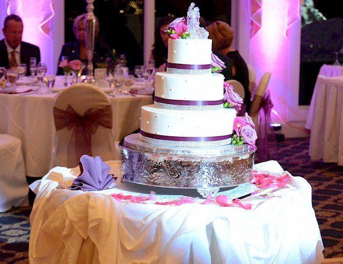 wedding cake spotlight  at Atkinson Country Club NH