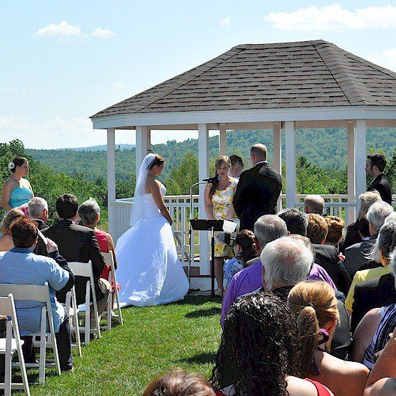 wedding ceremony at Dell-Lea Weddings & Events, Chichester, NH