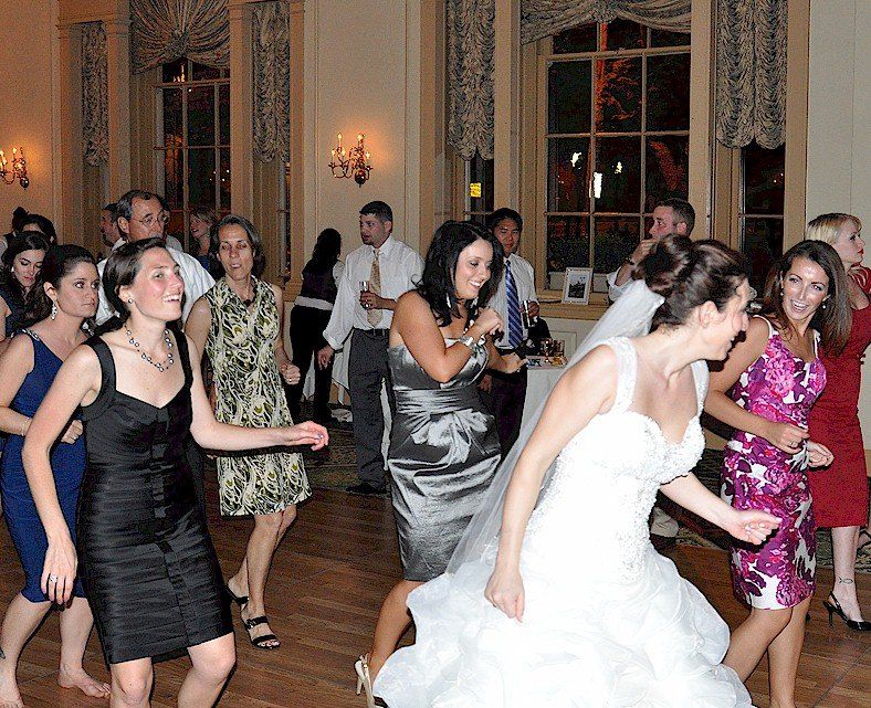 wedding guests dancing at Hawthorne Hotel, Salem, Massachusetts