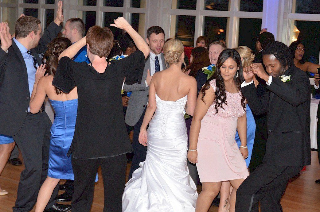 wedding guests dancing at Manchester Country Club, Bedford, New Hampshire