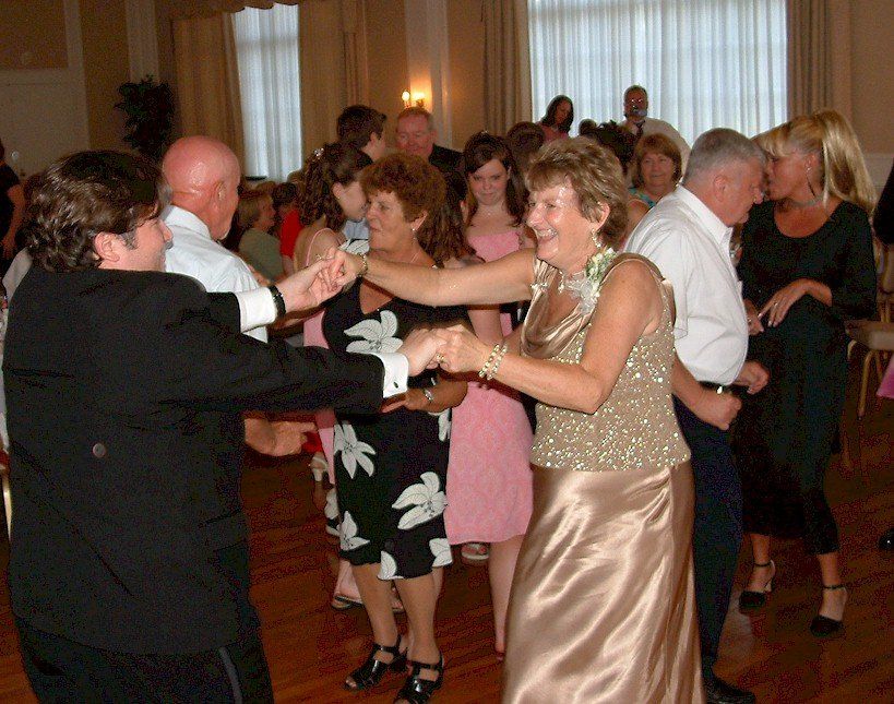 wedding guests dancing at Nashua Country Club of Nashua, New Hampshire
