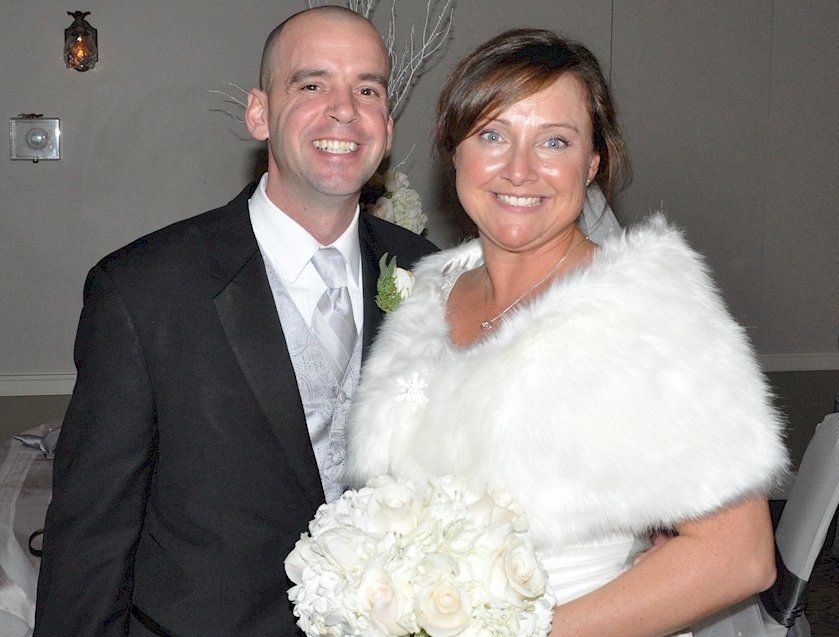 wedding bride and groom at The Oaks Golf Links, Somersworth, NH