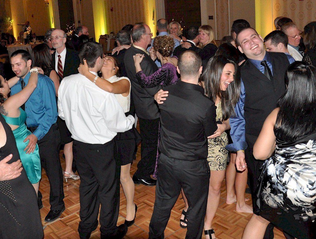 wedding guests dancing at Omni MT Washington Bretton Woods NH
