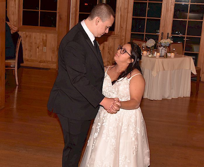 first dance, maine wedding DJ, Red Barn at Outlook Farm, South Berwick