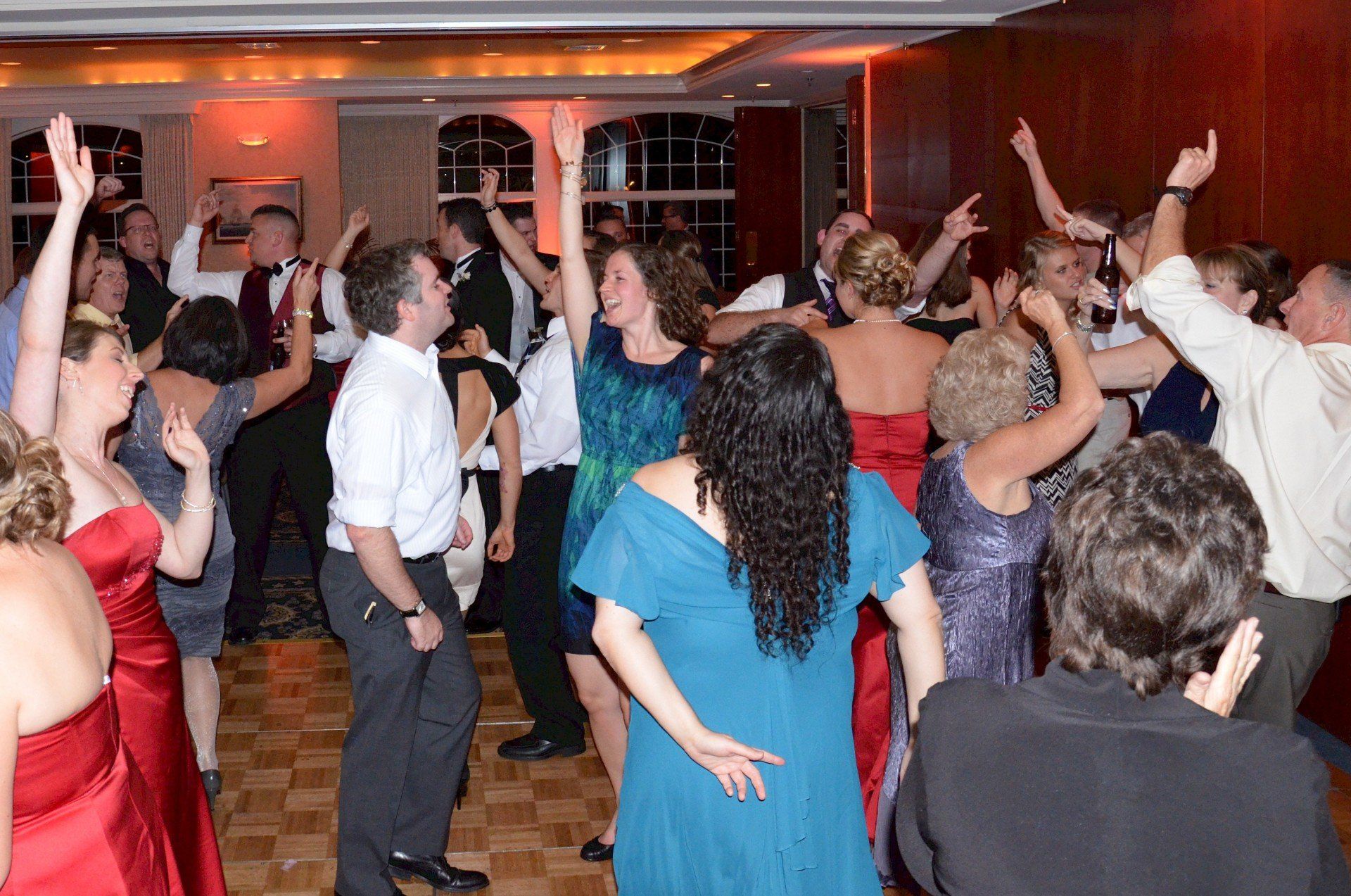 wedding guests DJ dancing at Stage Neck Inn, York Harbor, Maine