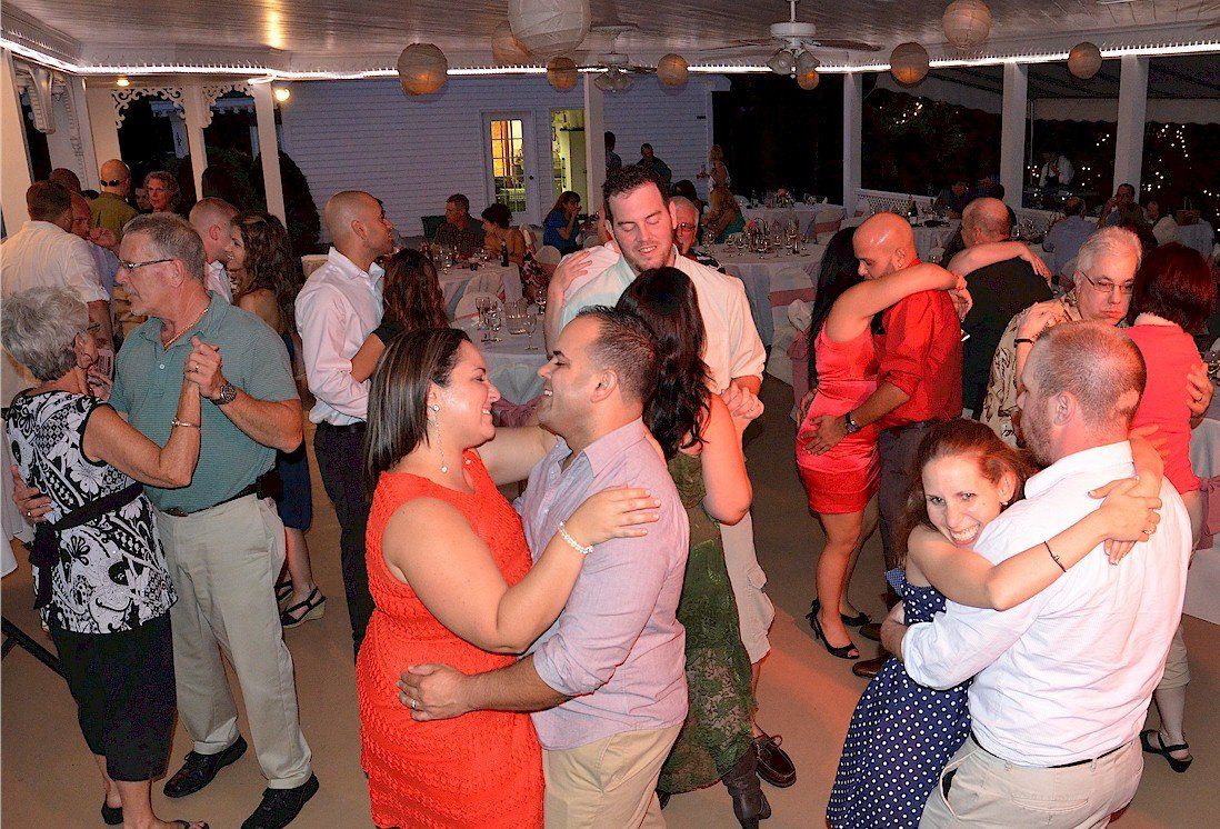 wedding guests dancing at Victoria Inn, Hampton, New Hampshire