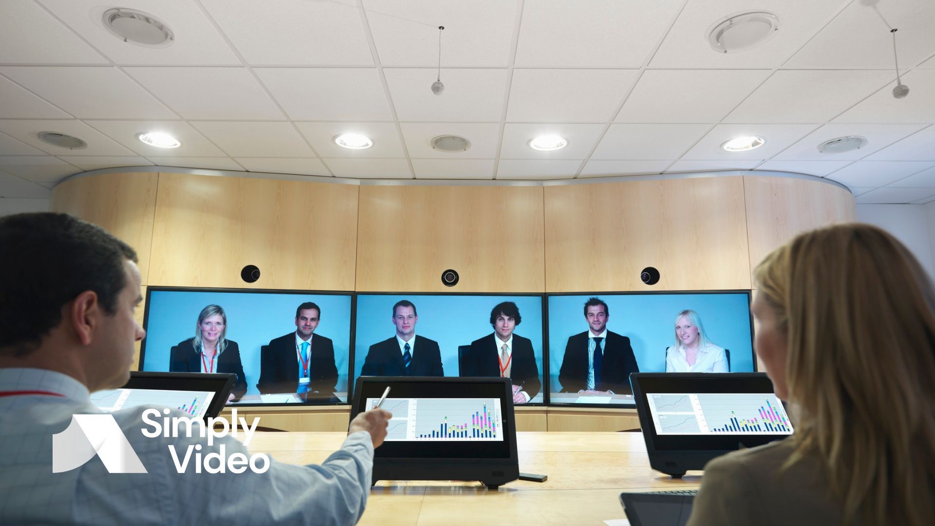 SimplyVideo is a flexible, versatile piece of videoconferencing software that works with both XR headsets and videoconferencing devices. Find out more.