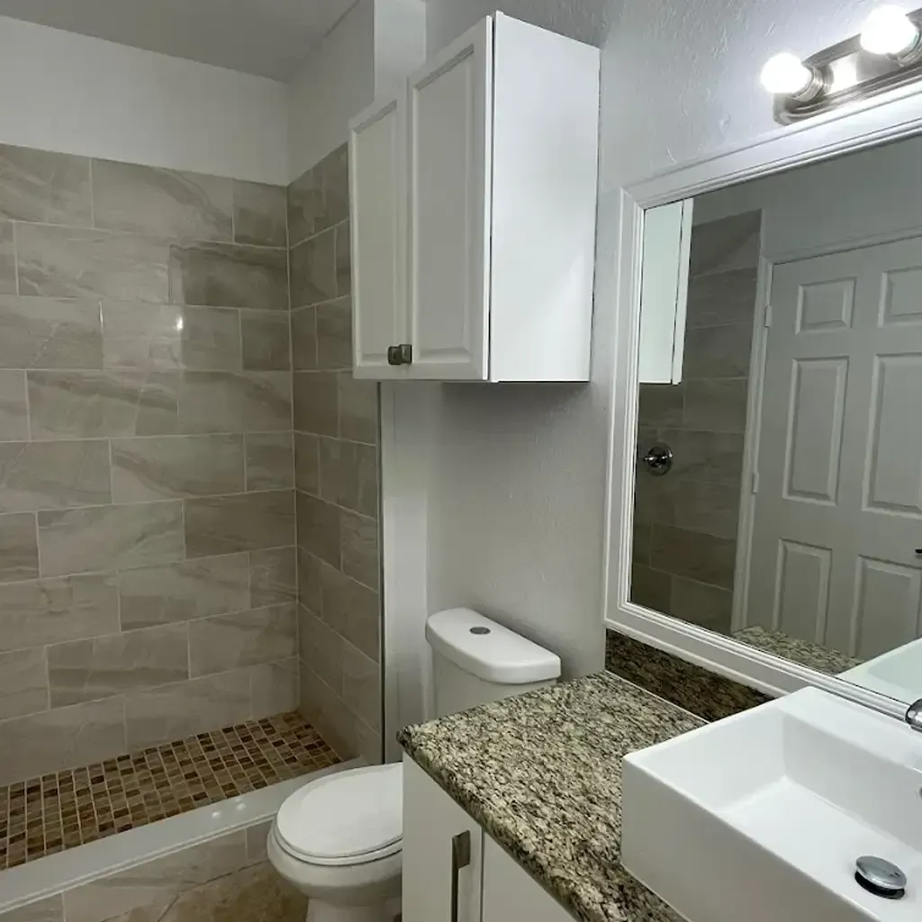 Bathroom remodeling, Fast Renovation Home, handyman, Fort Lauderdale, Serving Weston, Davie & surrounding areas.