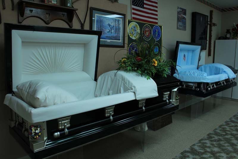 Interior and exterior photos of Cheatham County Funeral Home