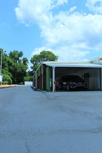 Interior and exterior photos of Cheatham County Funeral Home