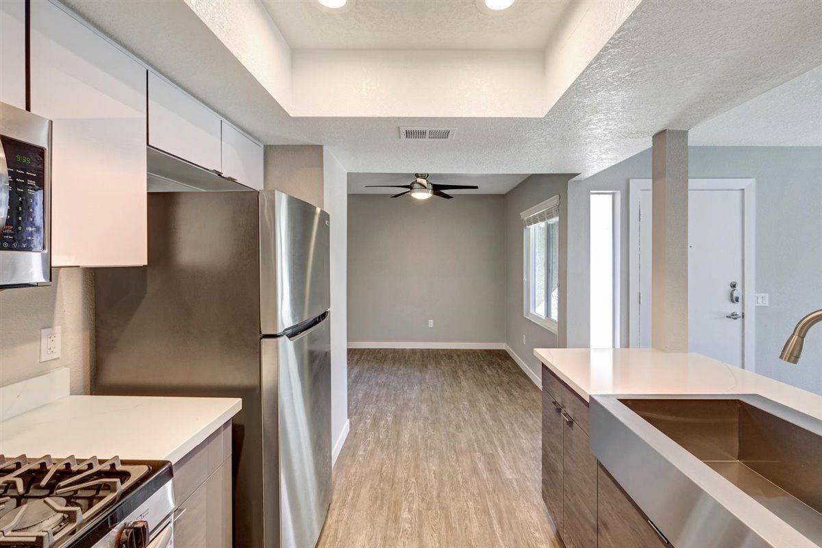 The James modern kitchen and dining area