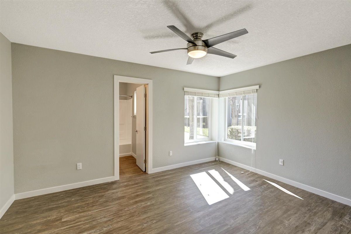 The James bedroom with fan