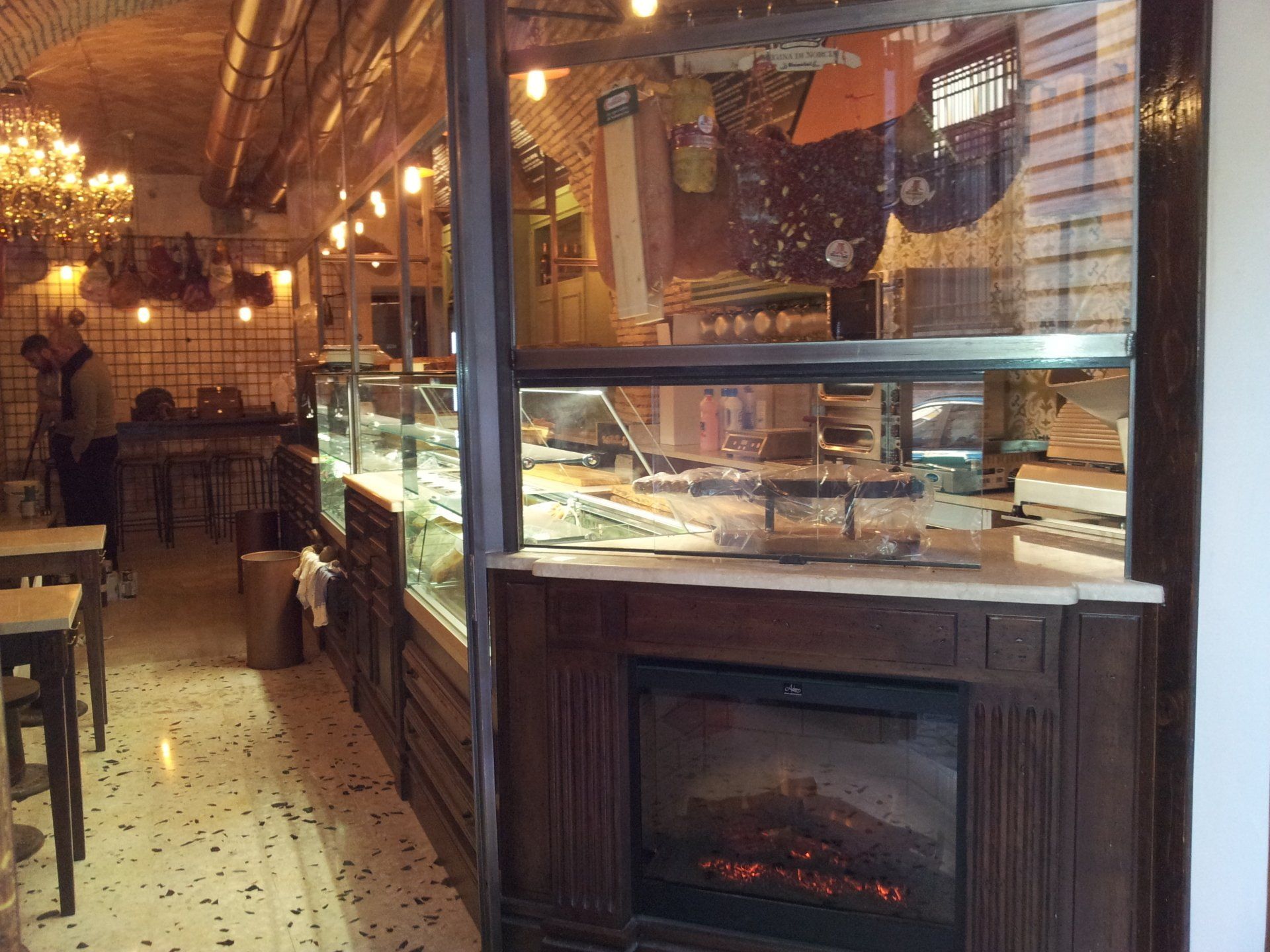 arredo negozio su misura