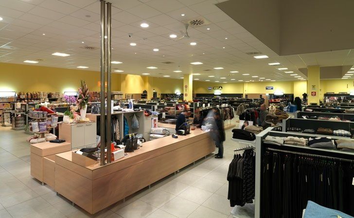 Arredi per ristorante con piano buffet