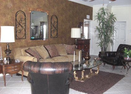 Receiving Area with Leather Furniture – Fort Meyers, FL – Wallpaper World Interiors