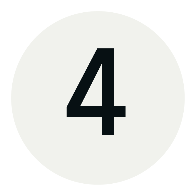 A black number four centered inside a light gray circle.