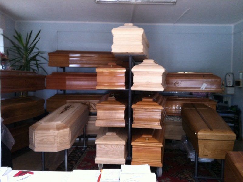 bare in legno in esposizione