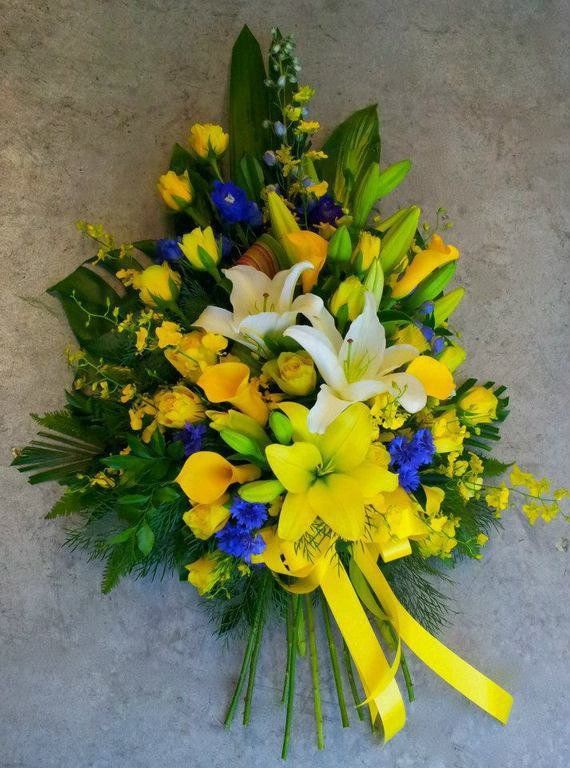 cuscino di fiori per cerimonia funebre