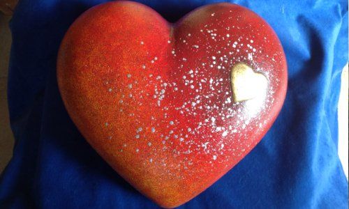 urna funeraria a forma di cuore