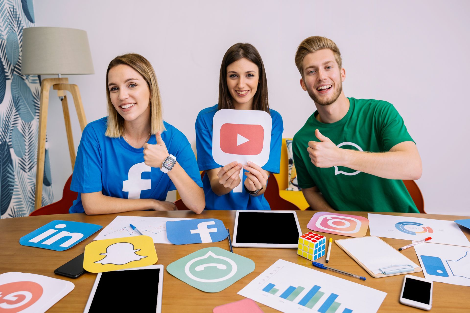 equipo profesional de creación de contenido para redes sociales equipo profesional de creación de contenido para redes sociales