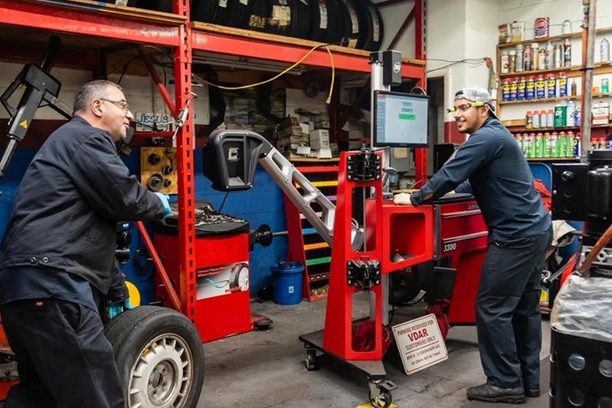 Staff planning in garage | Van Dorn Auto Repair