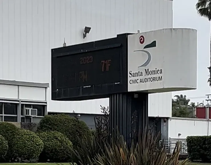 A sign that says santa monica civic auditorium on it