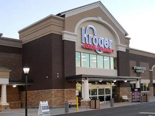 The front of a large kroger grocery store