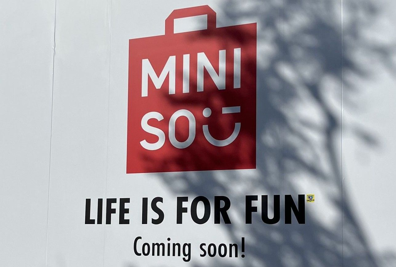 A sign that says mini sou life is for fun coming soon