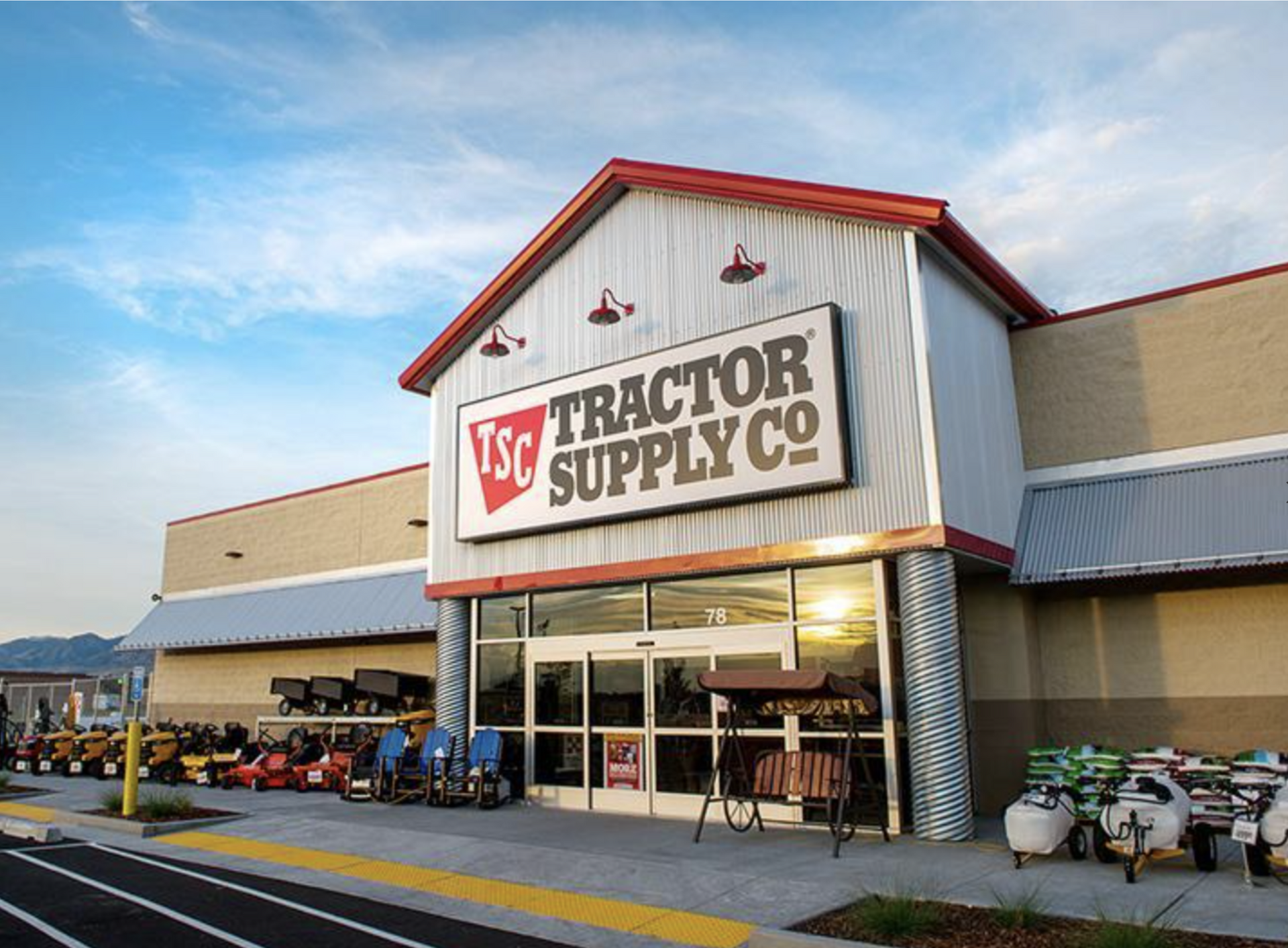 The front of a tractor supply co. store