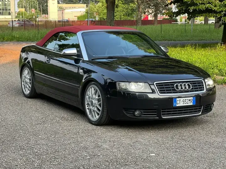 AUDI S4 