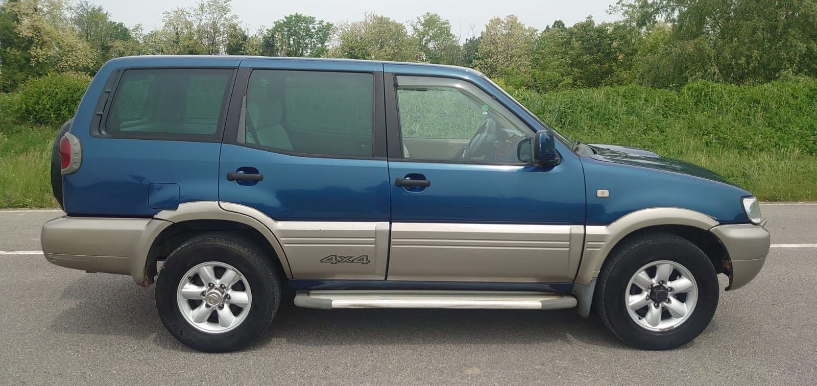 NISSAN TERRANO