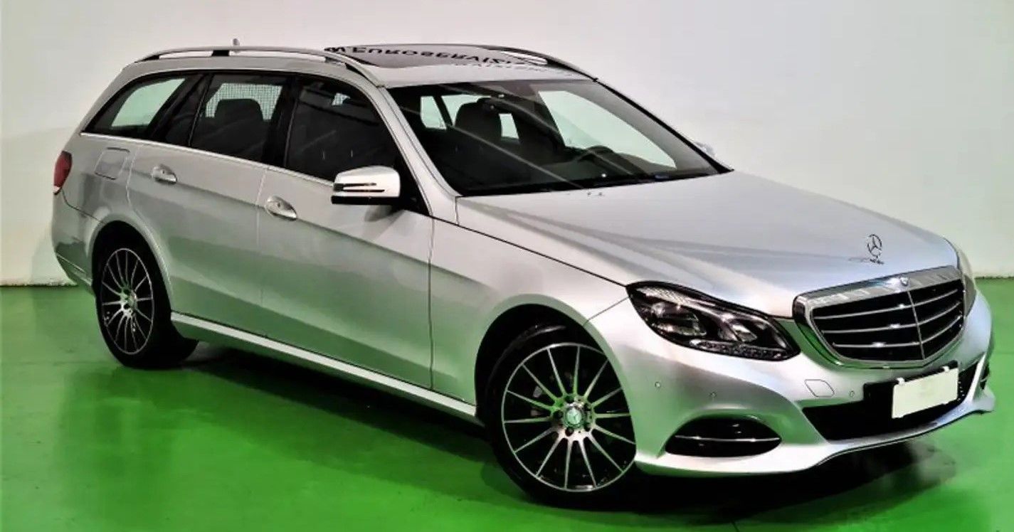 MERCEDES BENZ E 220