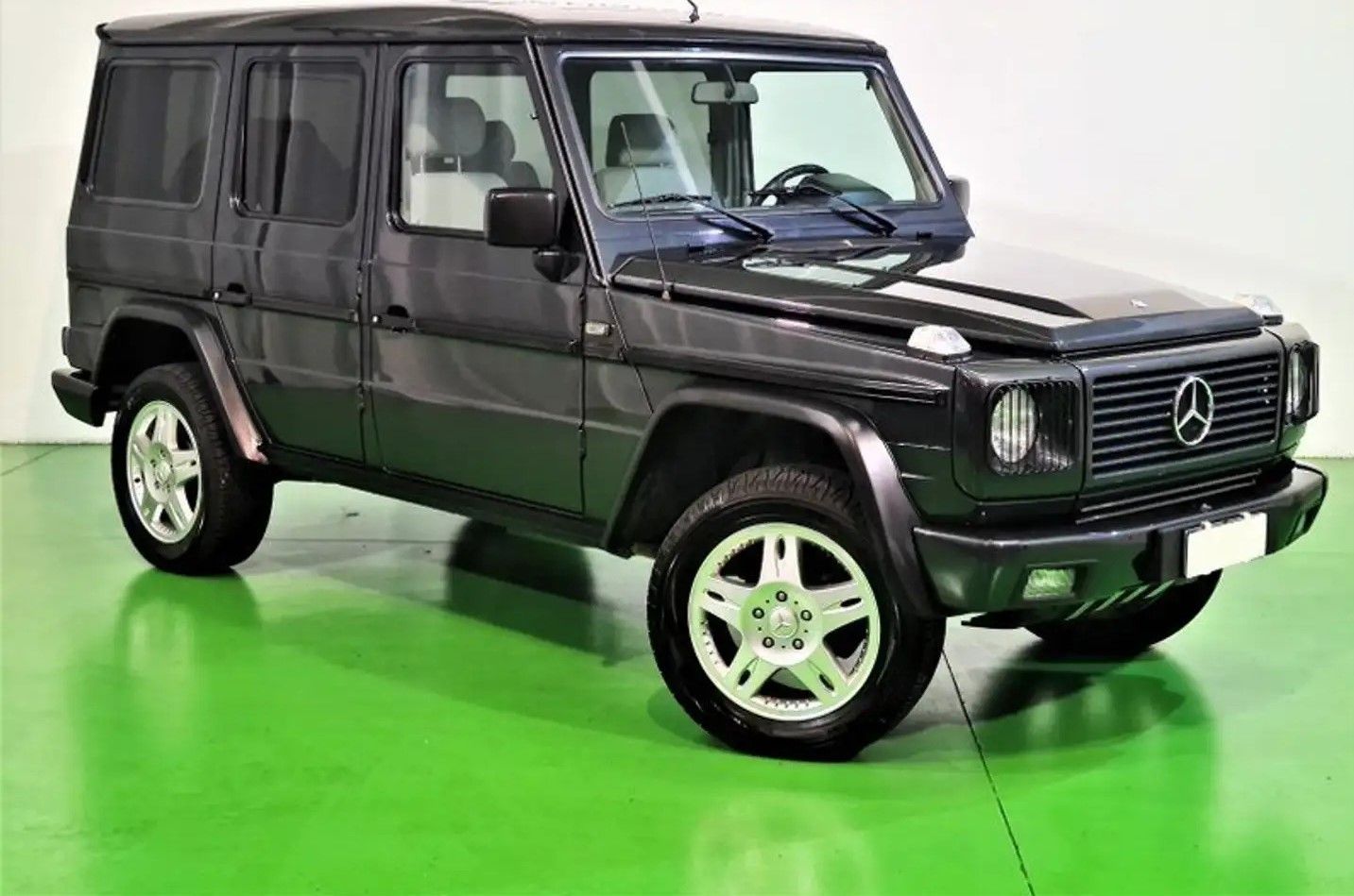 MERCEDES BENZ G 300