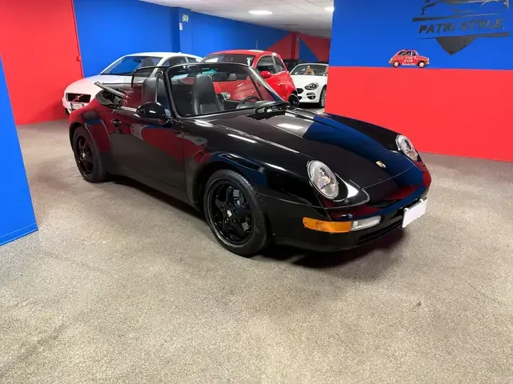 PORSCHE 993