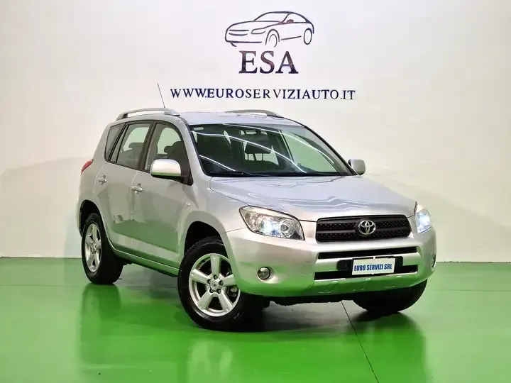 TOYOTA RAV
