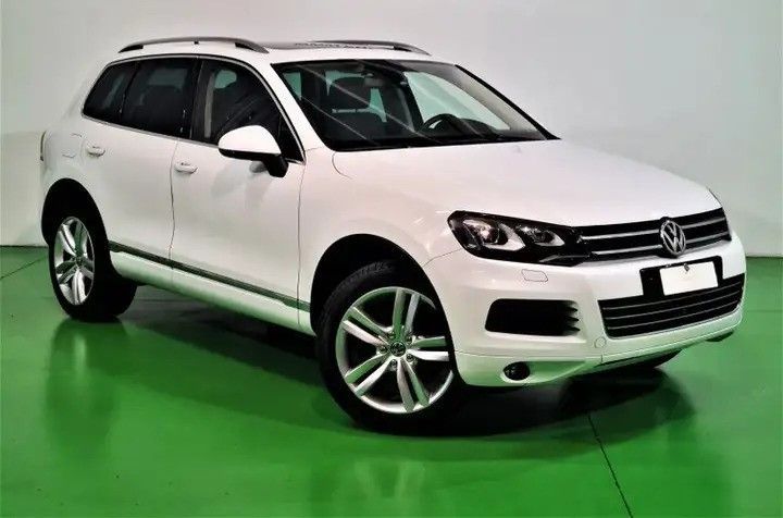 VOLKSWAGEN TOUAREG