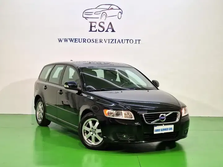 VOLVO V50