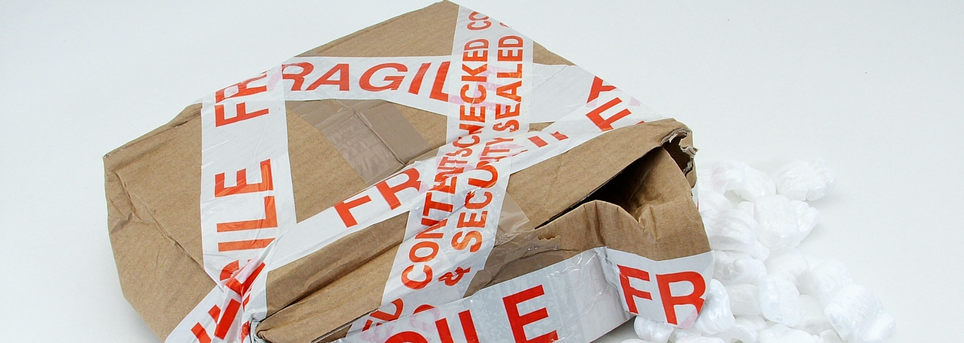Picture of a damaged parcel.