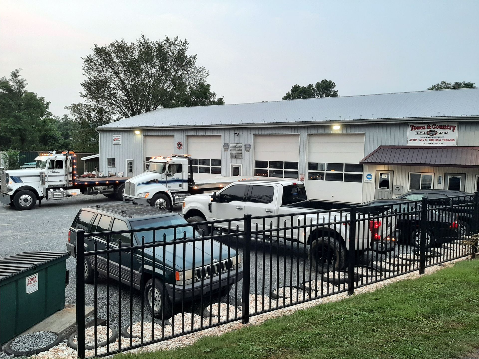 Town & Country Service Center Shop