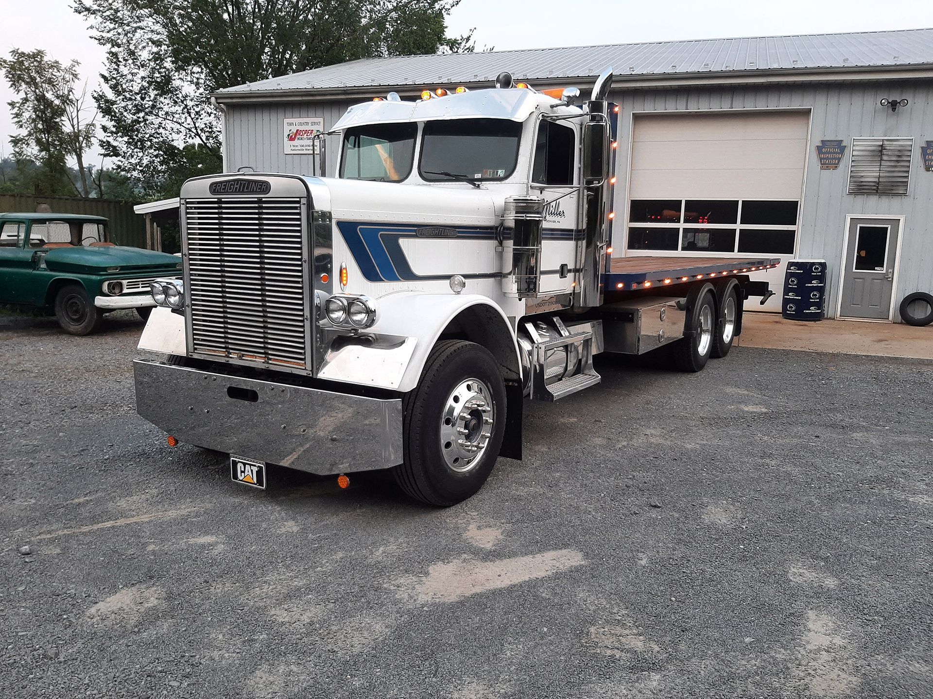 Town & Country Service Center Truck