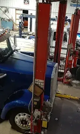 Town & Country Service Center Garage