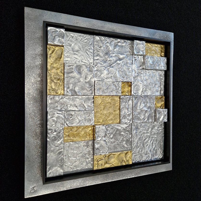 LUSSURIA: FUSIONE DI TASSELLI IN ALLUMINIO