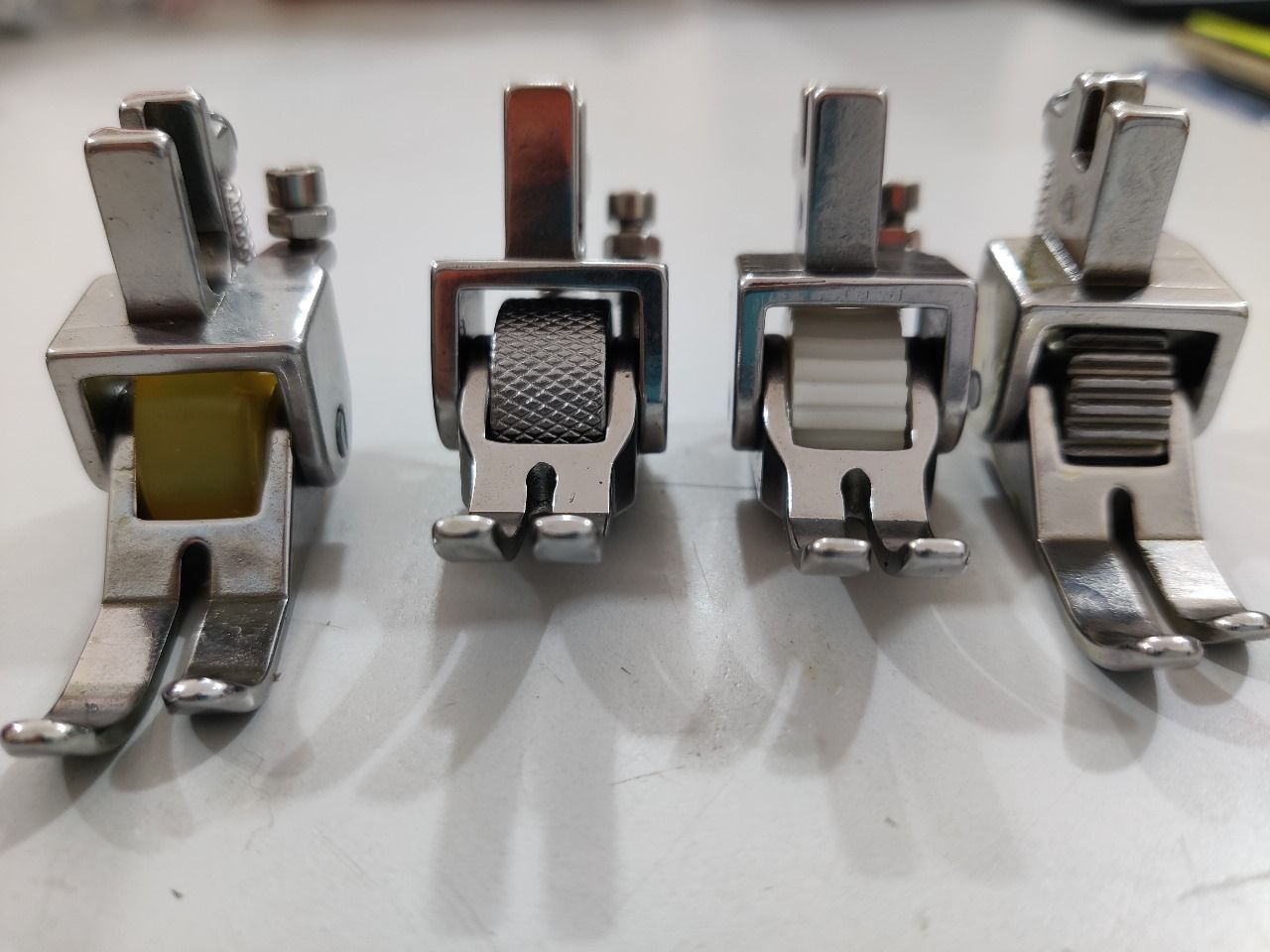 MAQUINAS DE COSER DE LA 12