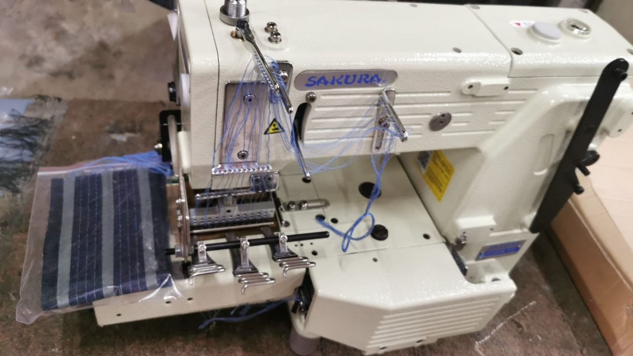MAQUINAS DE COSER DE LA 12