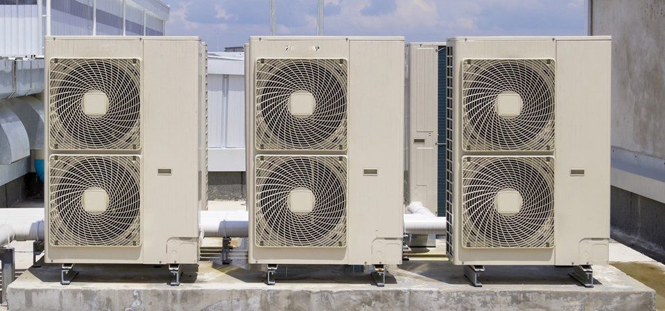 Wall or floor mounted air conditioning units