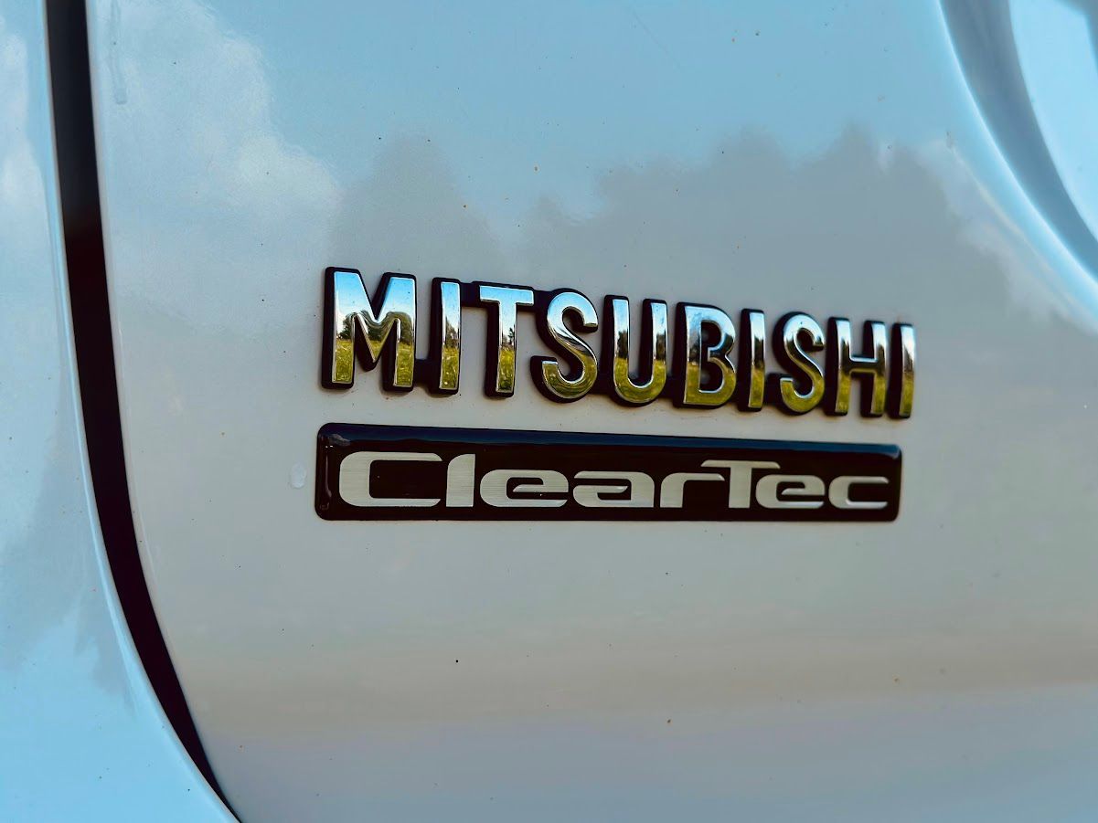 Tuvplāns mitsubishi Cleartec emblēmai
