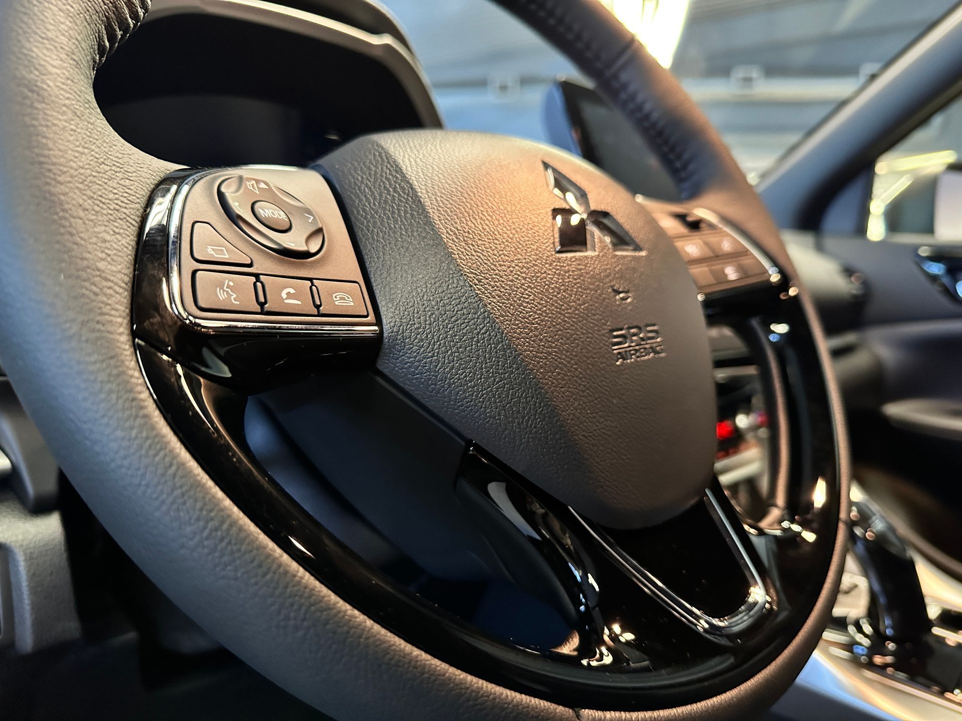 Tuvplāns no automašīnas stūres