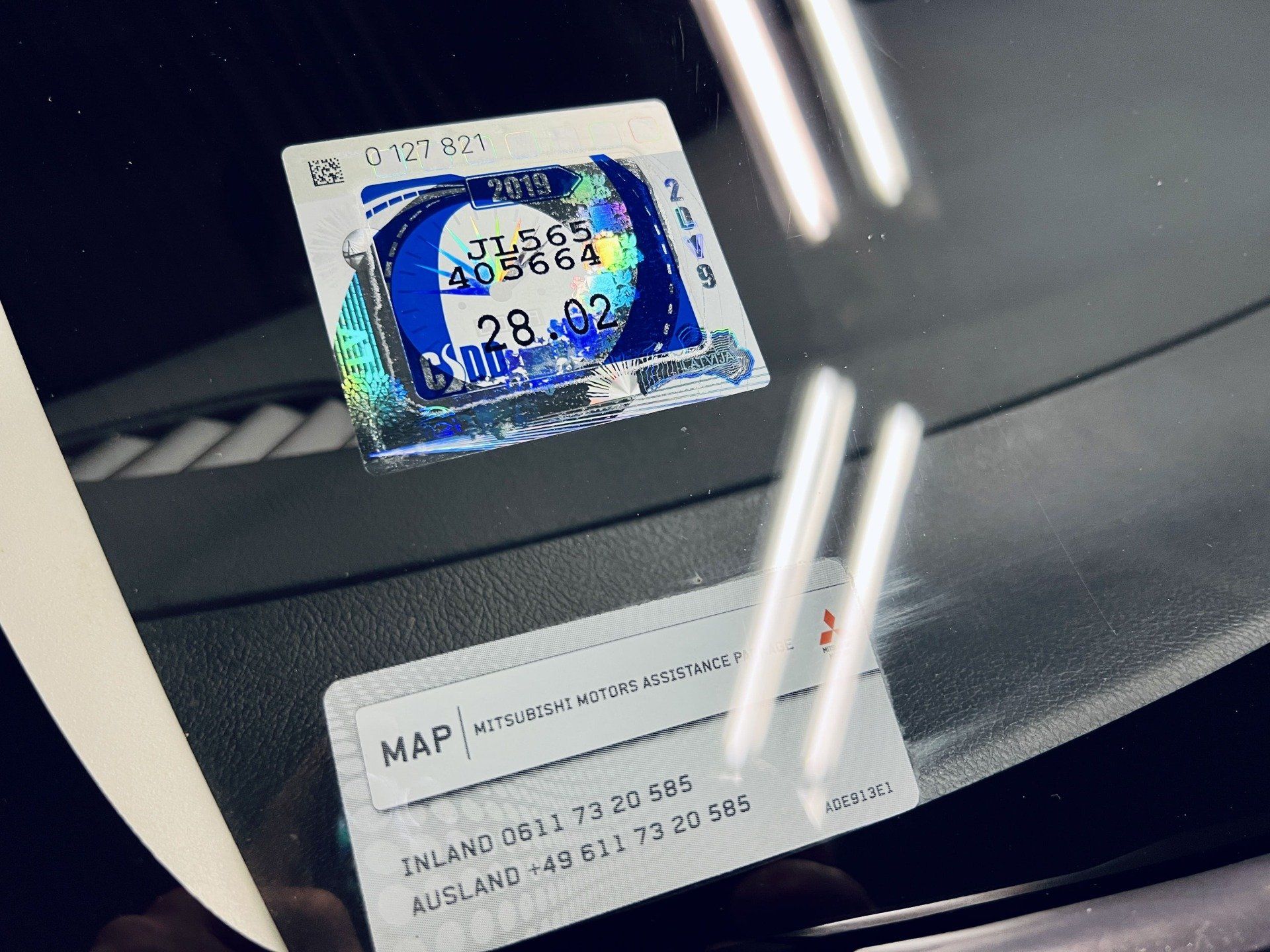 Tuvplāns uzlīmei uz automašīnas vējstikla