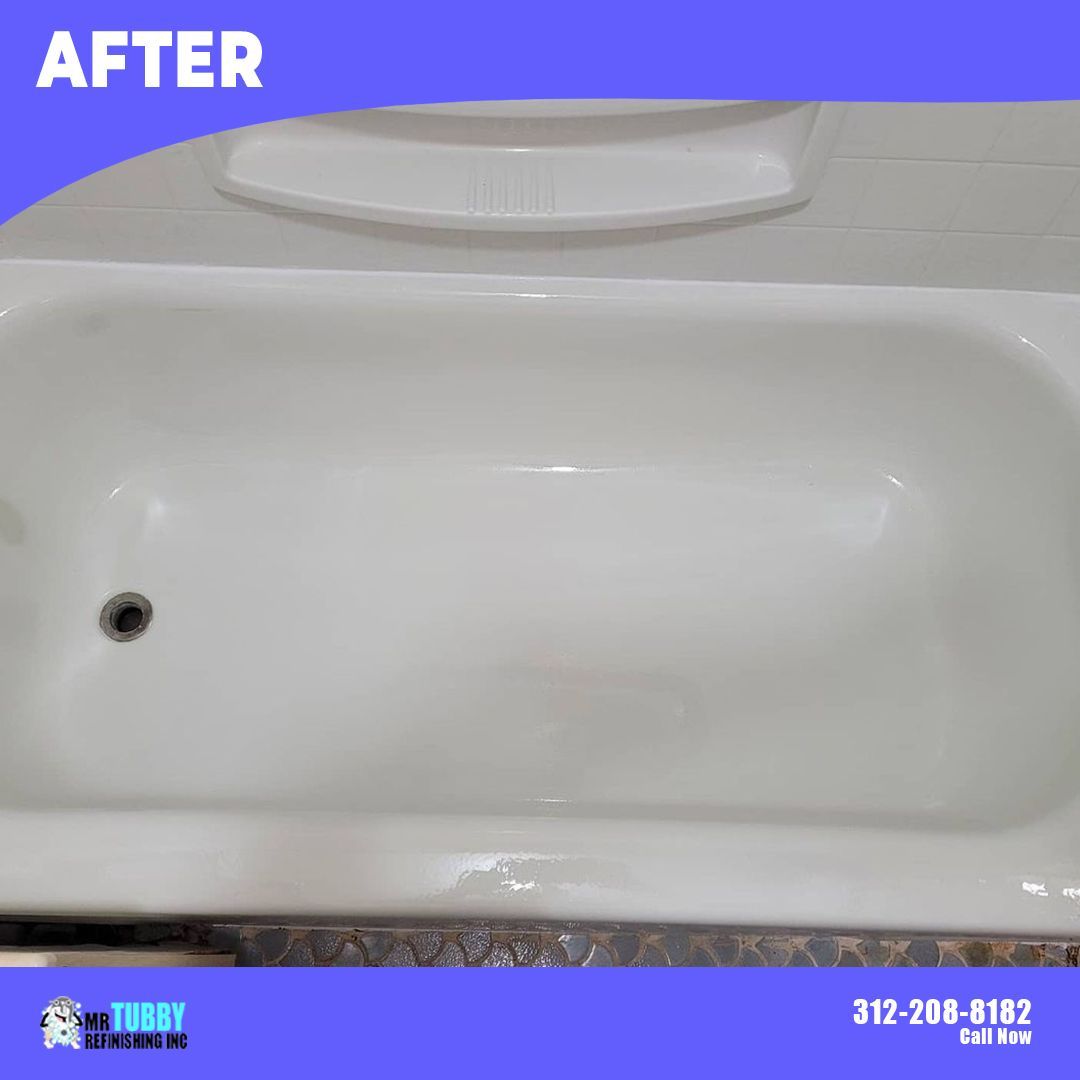 After picture after the complete bathtub refinishing process is done. You can tell that tub looks as good as new!