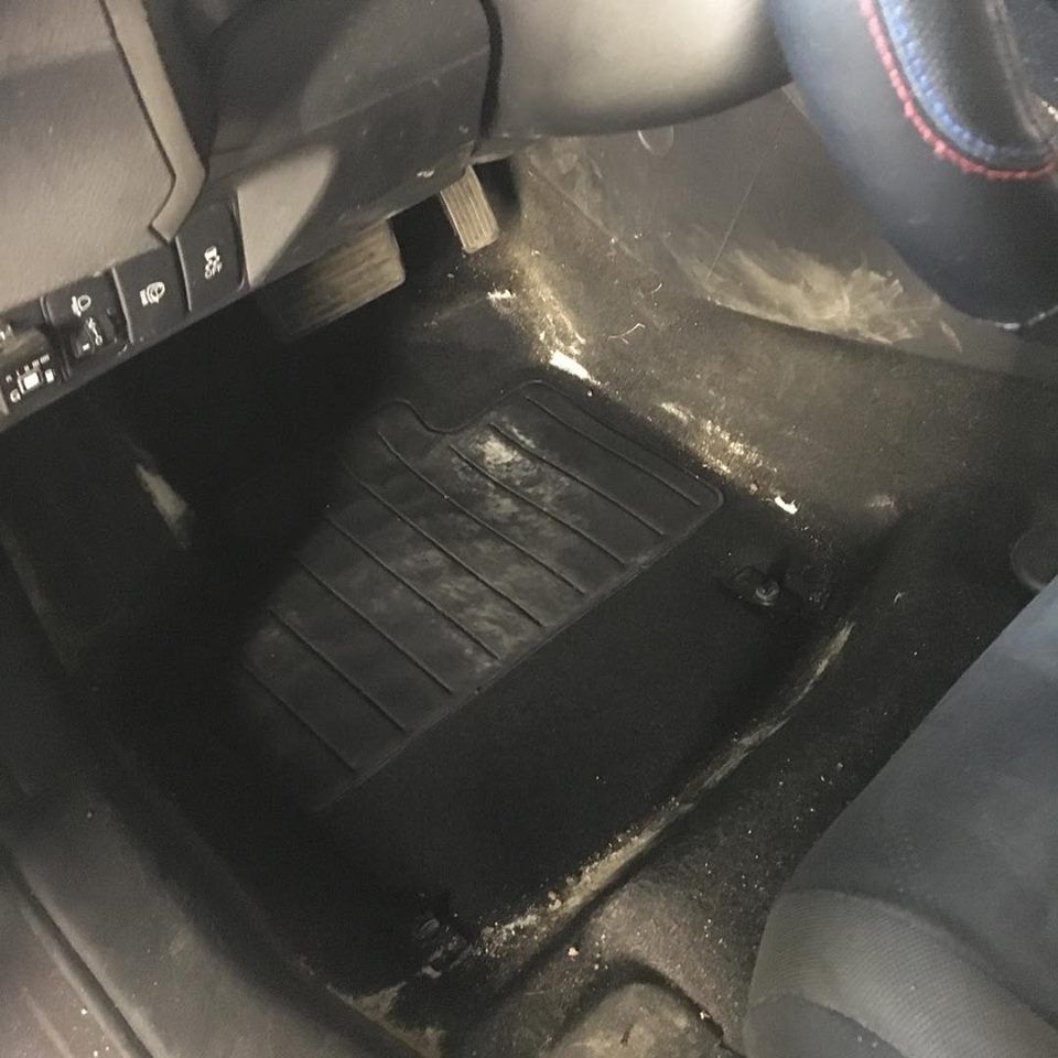 Auto ķīmiskā tīrīšana 14